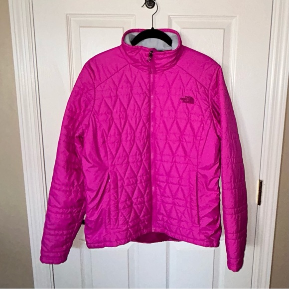 The North Face Pink Quilted Jacket ✨ - Picture 12 of 12